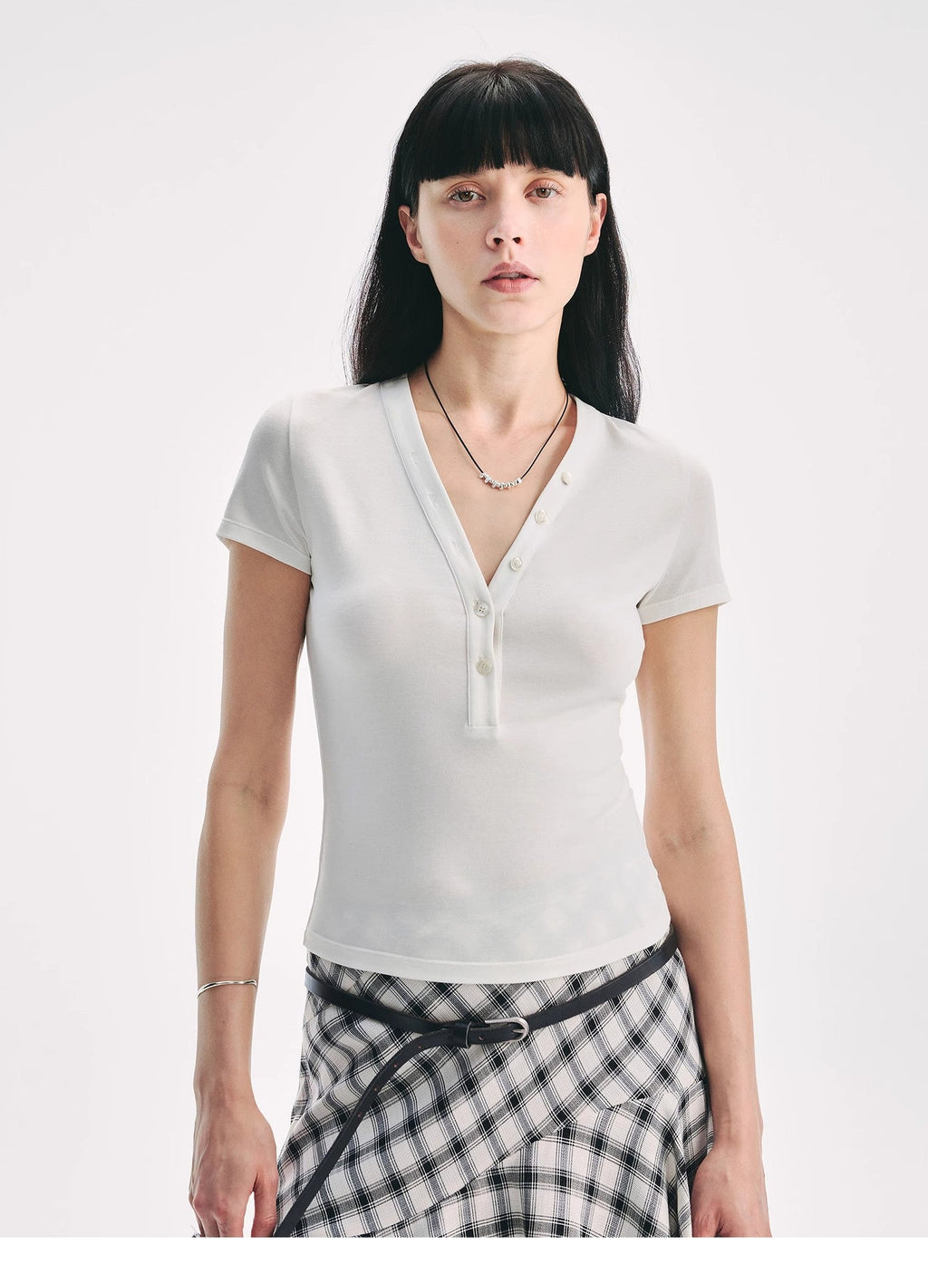 Fitted T-shirt in wool and Tencel – Henry &amp; V-necks | Natural elegance and lasting comfort