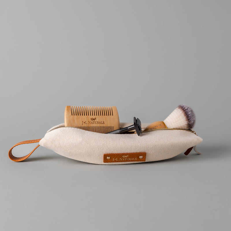 Toiletry bag made from recycled cotton and vegan leather