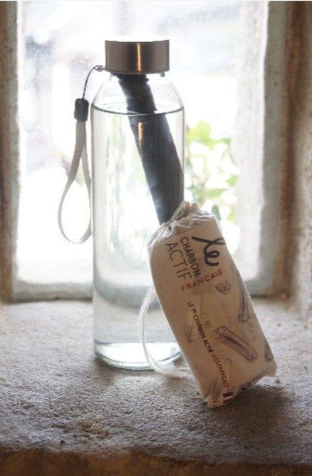 2-pack of French vegetable charcoal filter sticks for water bottles and carafes